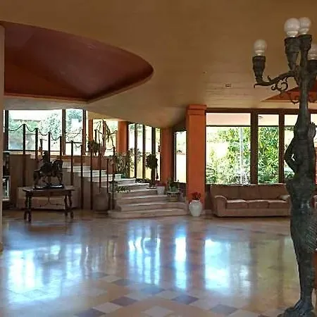 Hotel Tk Catánia